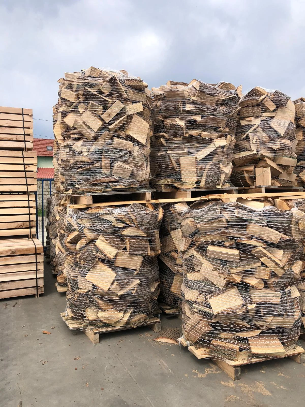 firewood-hardwood-wood-timber-beams-railway-sleepers
