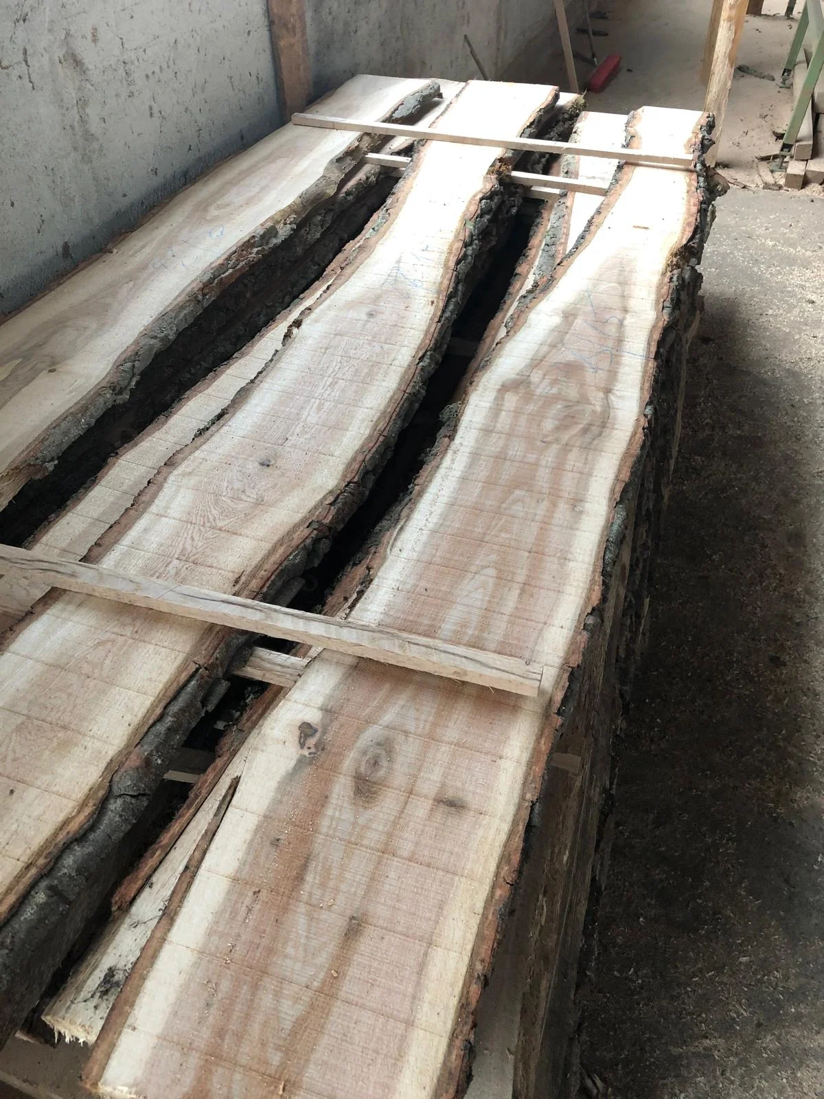 hardwood-timber-beams-turkey-oak-timber