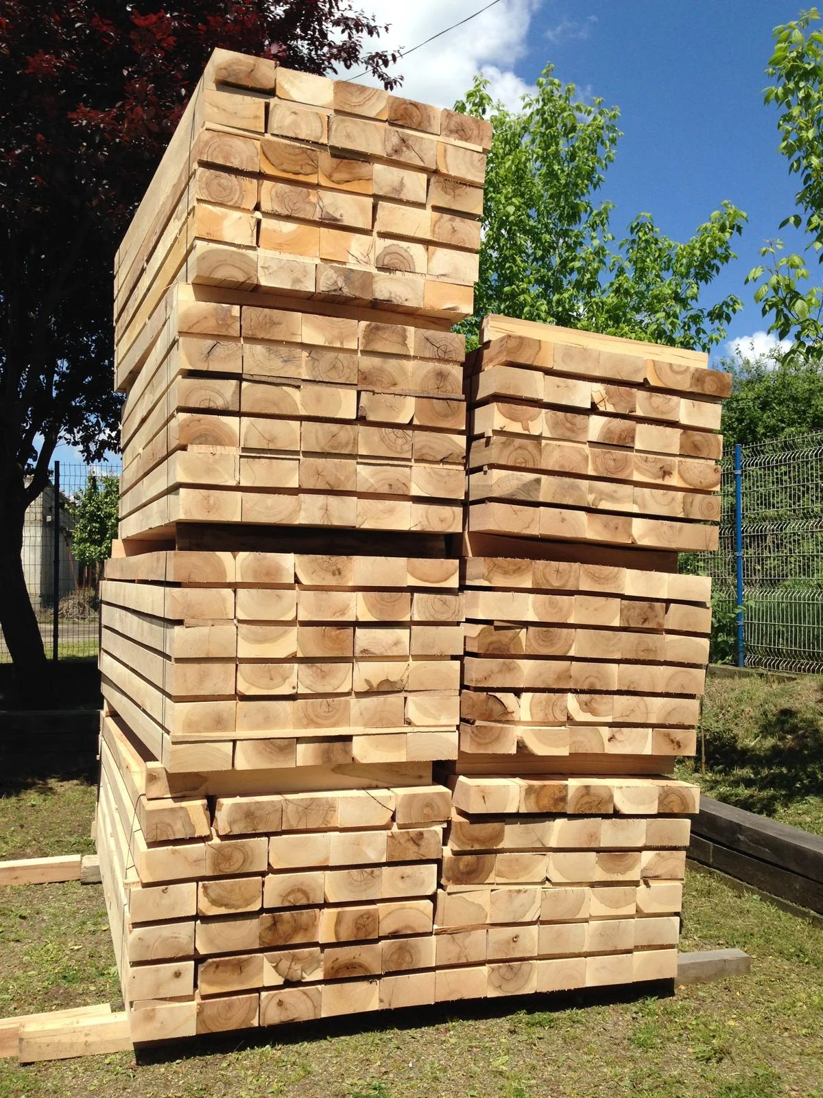 railway-sleepers-wooden-sleepers-beam